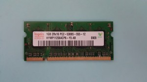 Hynix 1GB HYMP112S64CP6-Y5 AB PC2-5300S-555-12 ID10918